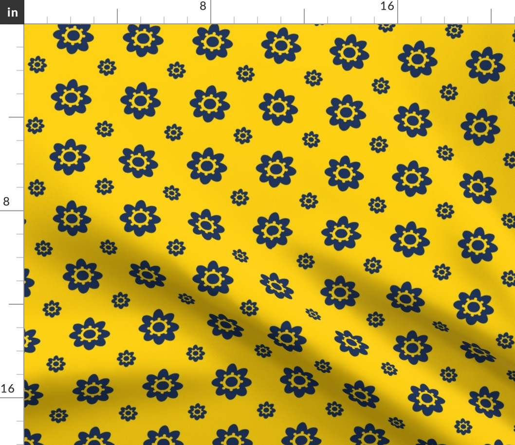 Michigan Wolverines Yellow with Navy flowers