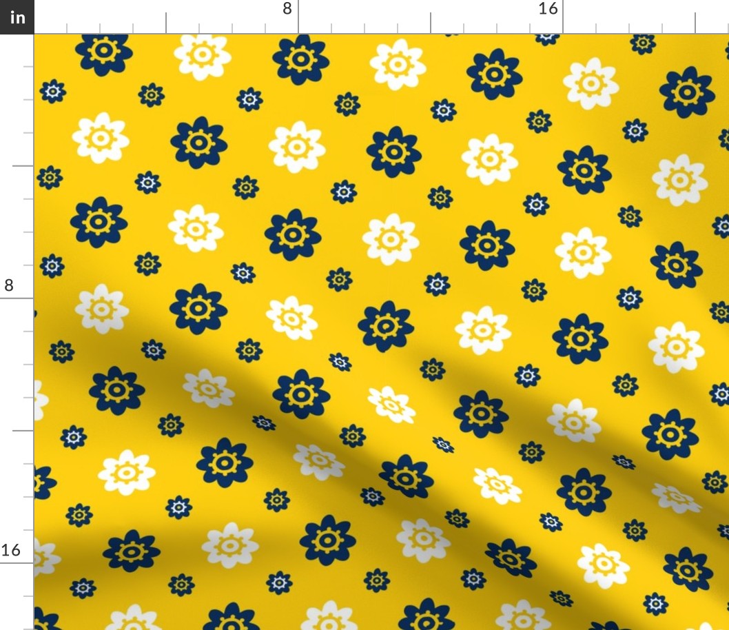 Michigan Wolverines Yellow with Navy and white flowers