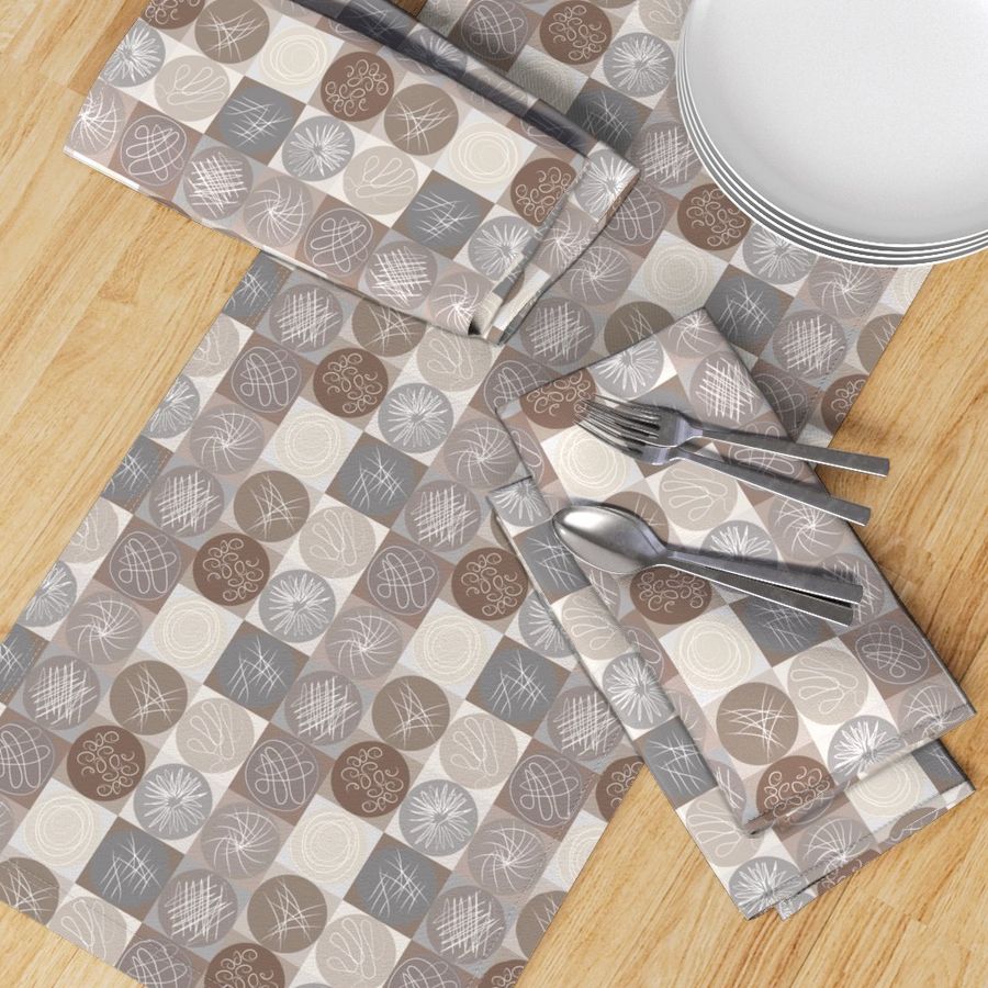 HOME_GOOD_TABLE_RUNNER