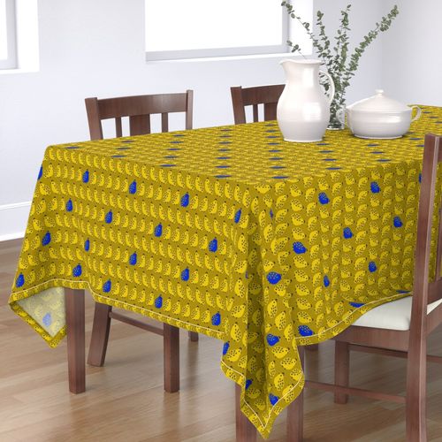 HOME_GOOD_RECTANGULAR_TABLE_CLOTH