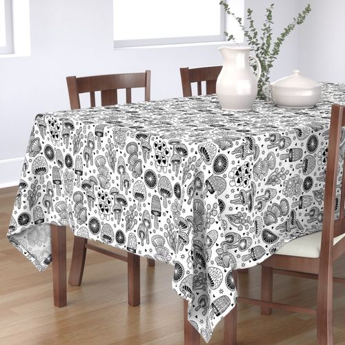 HOME_GOOD_RECTANGULAR_TABLE_CLOTH