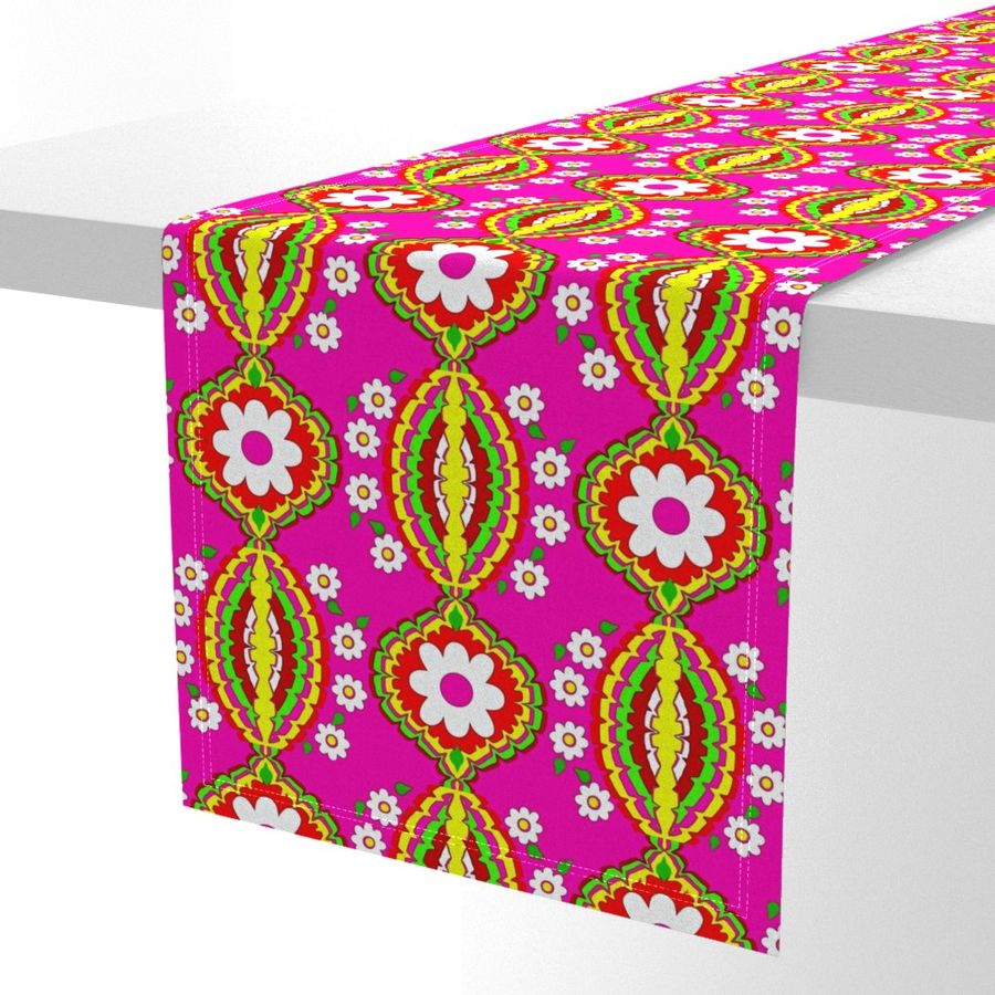 HOME_GOOD_TABLE_RUNNER