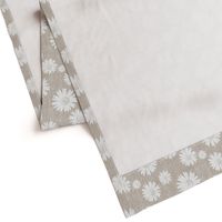 French Linen Daisy - Antique White