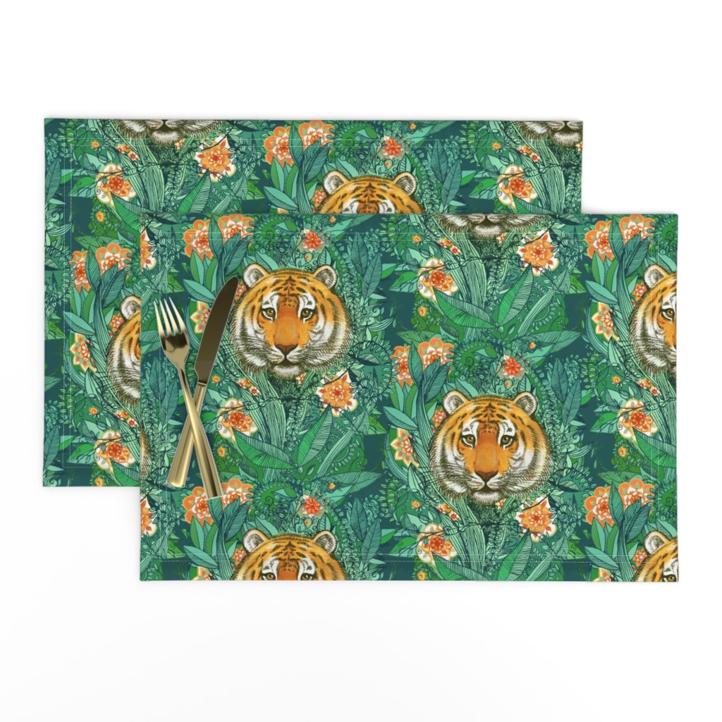 Tiger Tangle in Color - large print