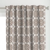 Lacy Flowers, Brown Sparkle, Medium