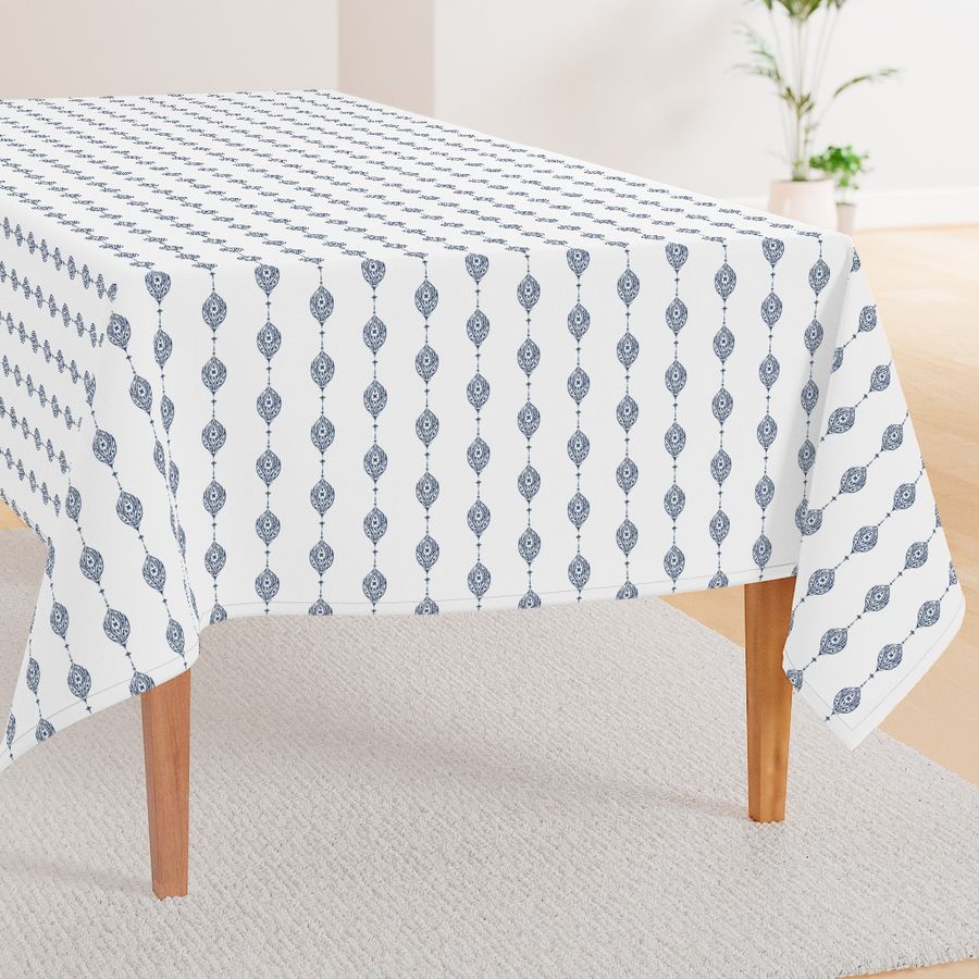 HOME_GOOD_RECTANGULAR_TABLE_CLOTH