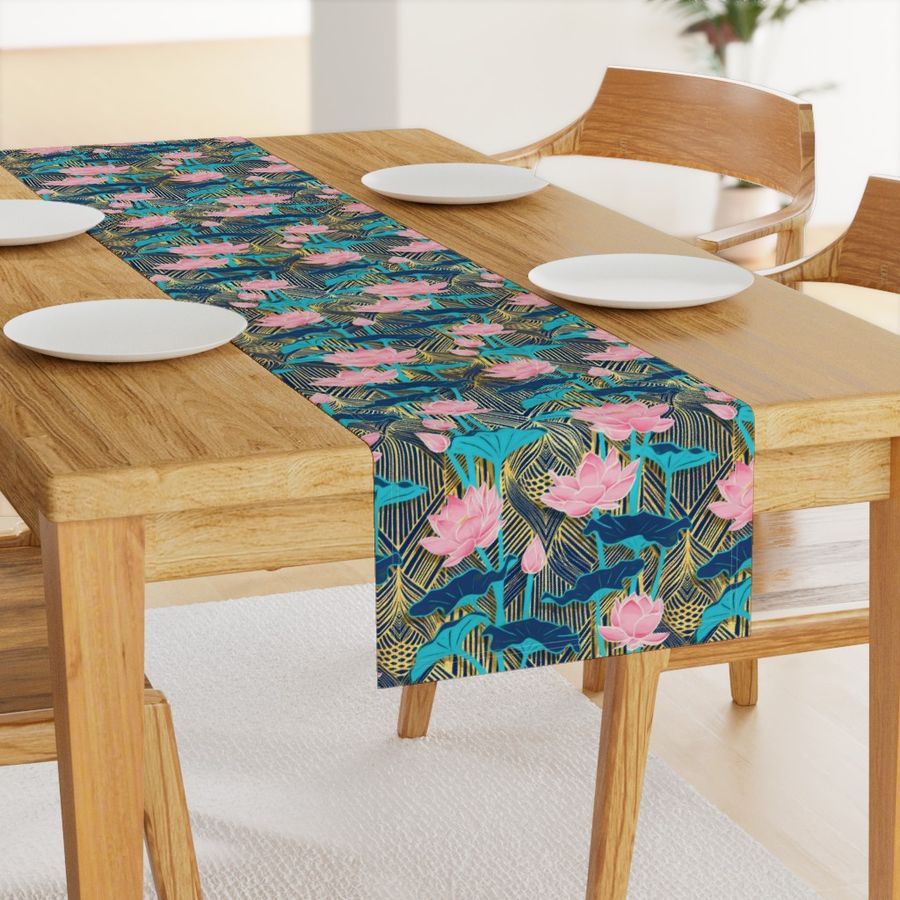 HOME_GOOD_TABLE_RUNNER