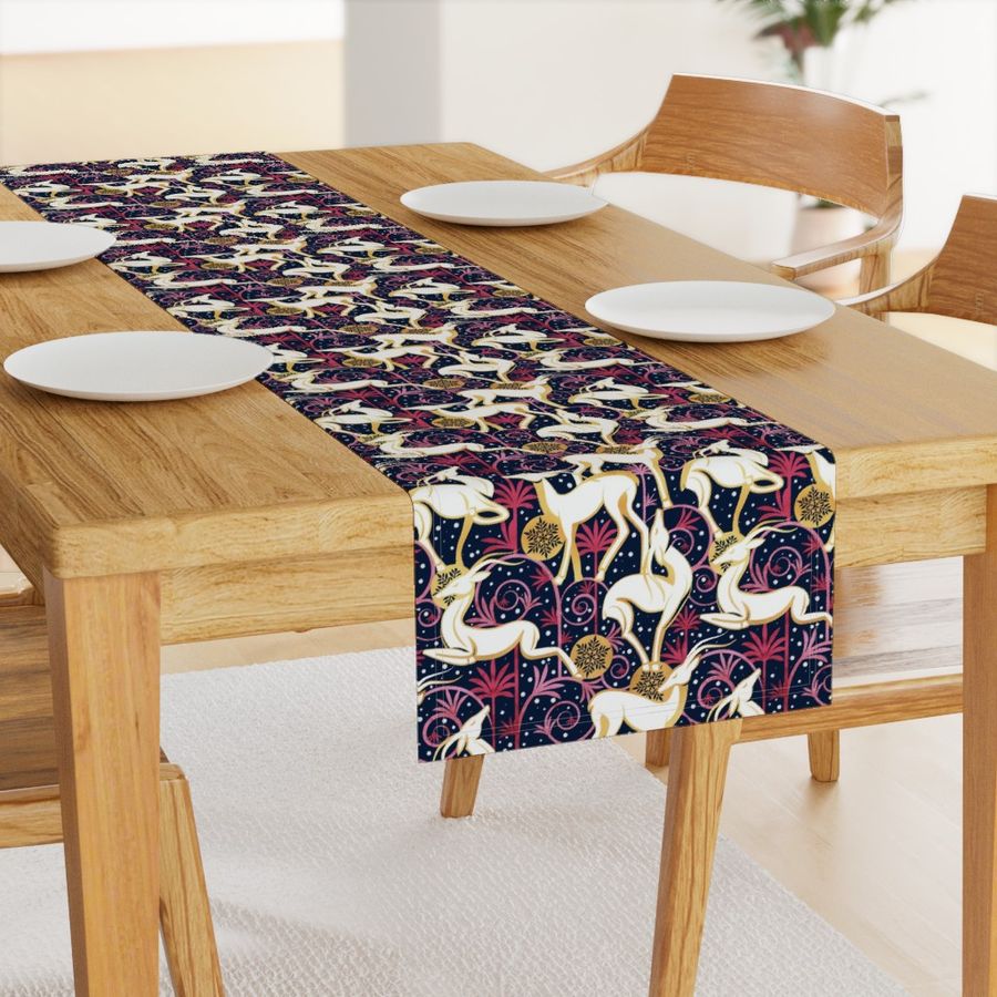 HOME_GOOD_TABLE_RUNNER