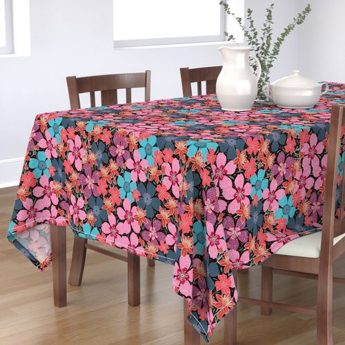 HOME_GOOD_RECTANGULAR_TABLE_CLOTH