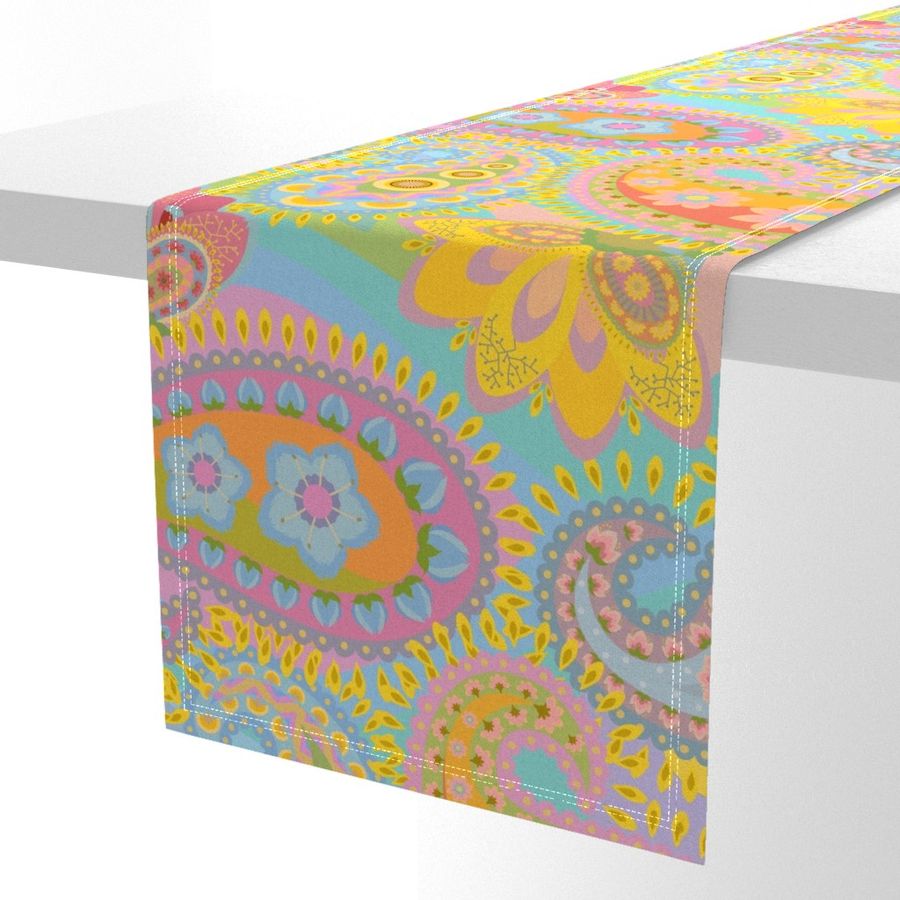 HOME_GOOD_TABLE_RUNNER