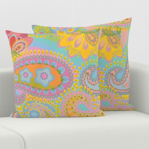 HOME_GOOD_SQUARE_THROW_PILLOW