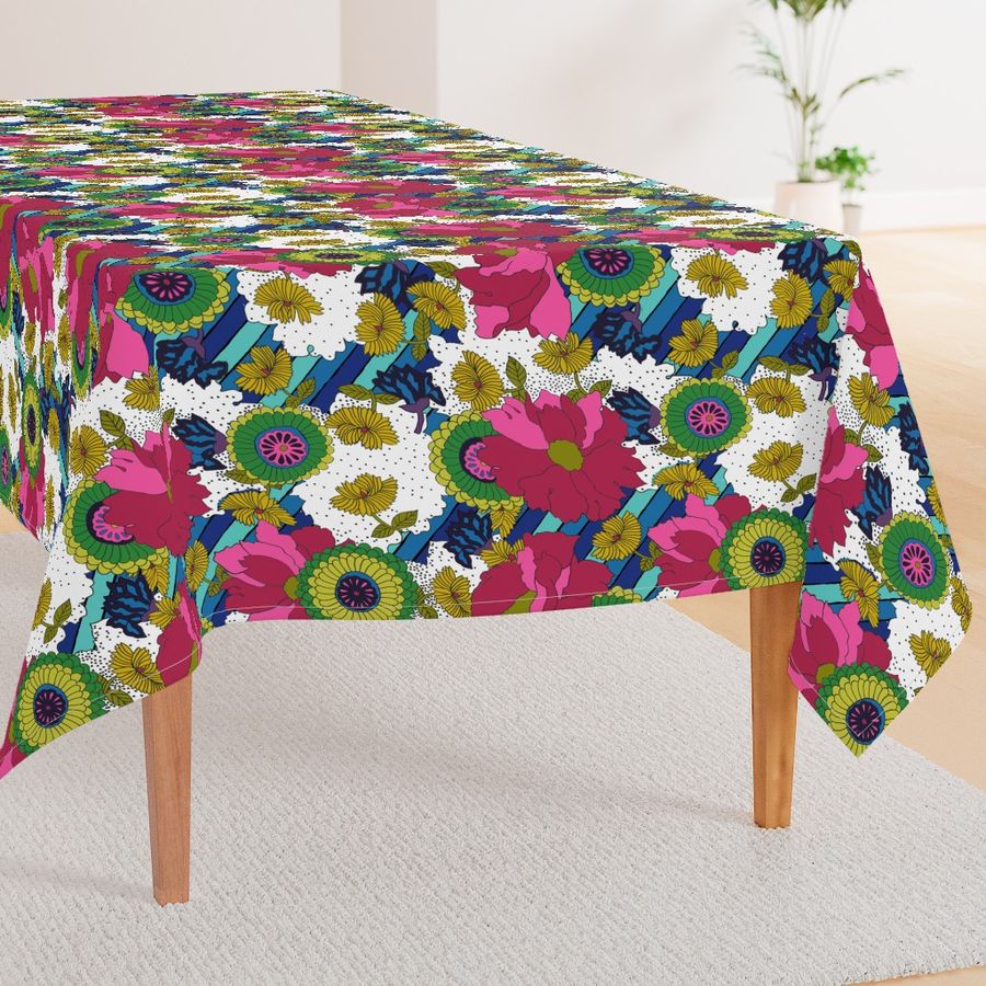 HOME_GOOD_RECTANGULAR_TABLE_CLOTH