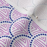 Hand Drawn Scallop in Navy and Magenta