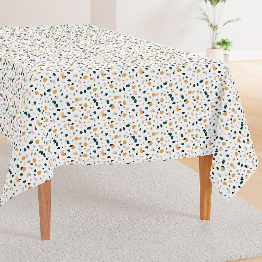 HOME_GOOD_RECTANGULAR_TABLE_CLOTH