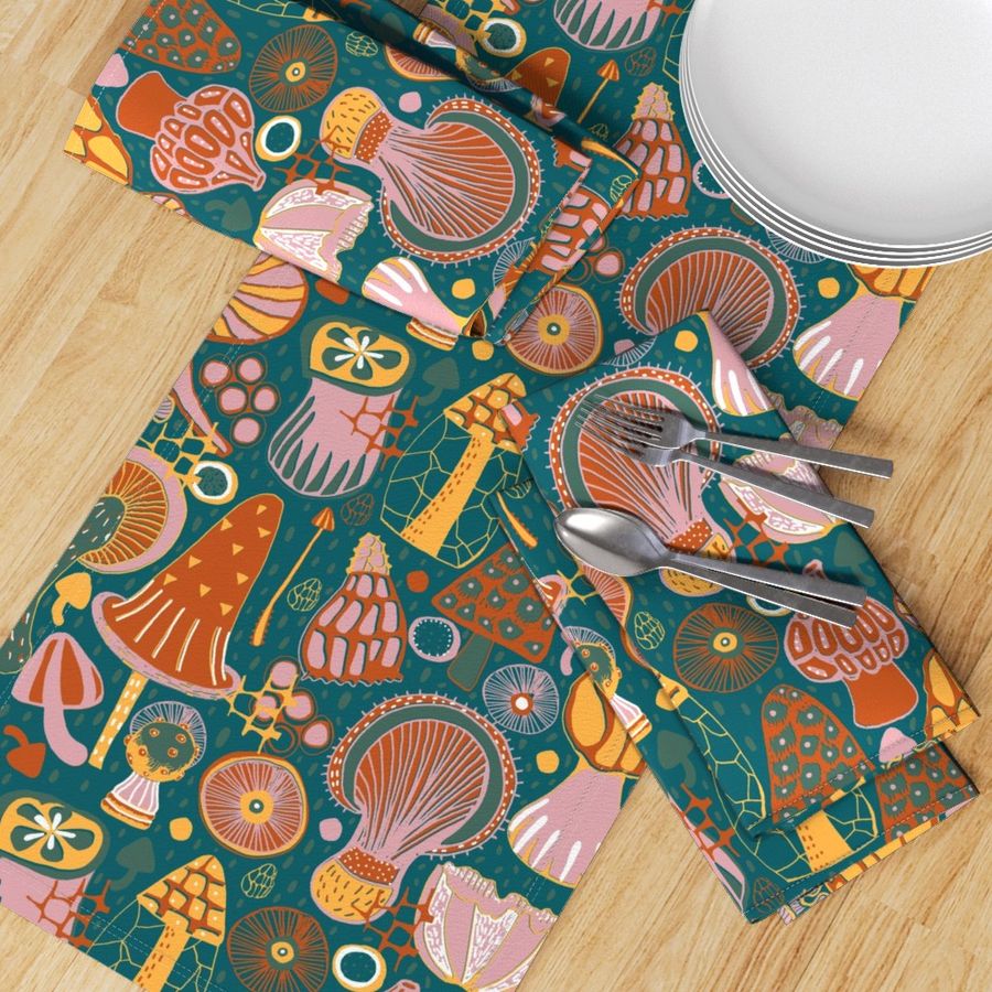 HOME_GOOD_TABLE_RUNNER