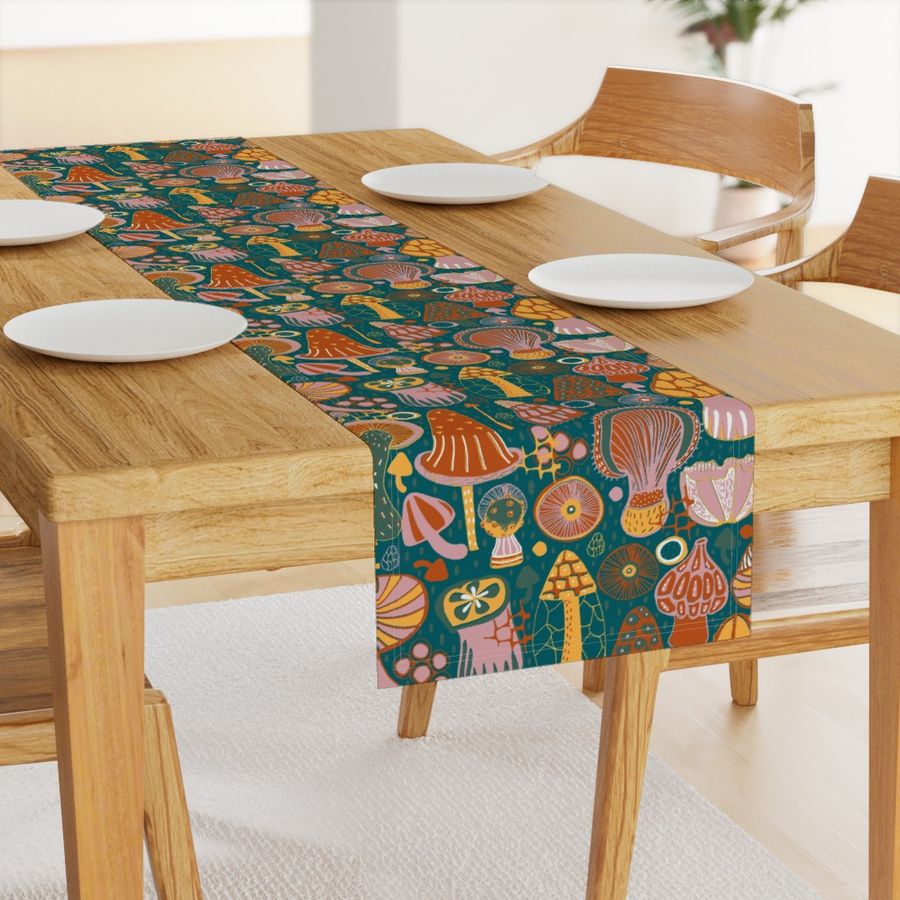 HOME_GOOD_TABLE_RUNNER