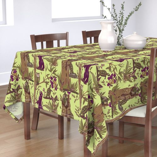 HOME_GOOD_RECTANGULAR_TABLE_CLOTH