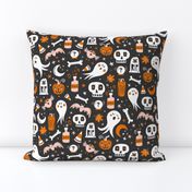 Halloween Haunting - Black