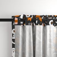 Halloween Haunting - Black Jumbo Scale