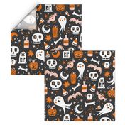 Halloween Haunting - Black Jumbo Scale