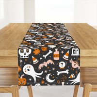 Halloween Haunting - Black Jumbo Scale