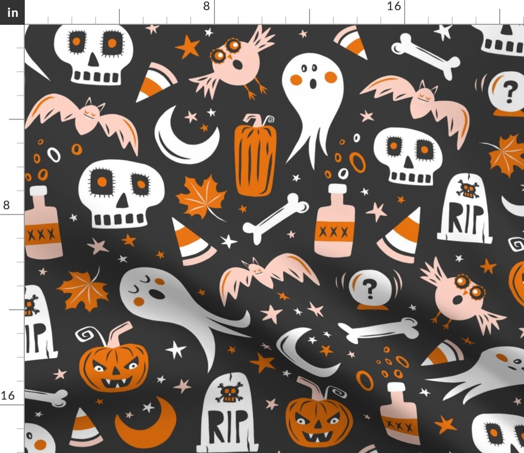 Halloween Haunting - Black Jumbo Scale