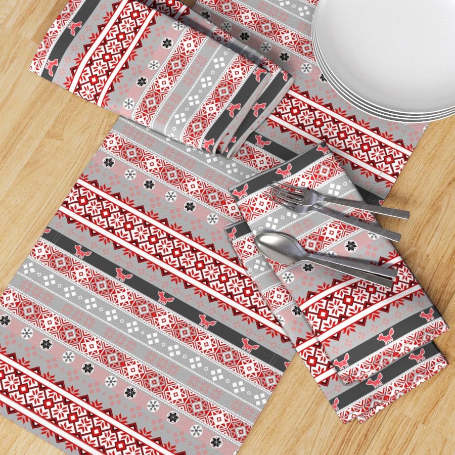 HOME_GOOD_TABLE_RUNNER