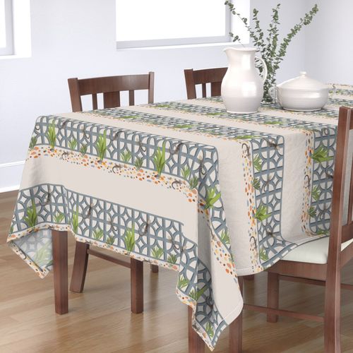 HOME_GOOD_RECTANGULAR_TABLE_CLOTH