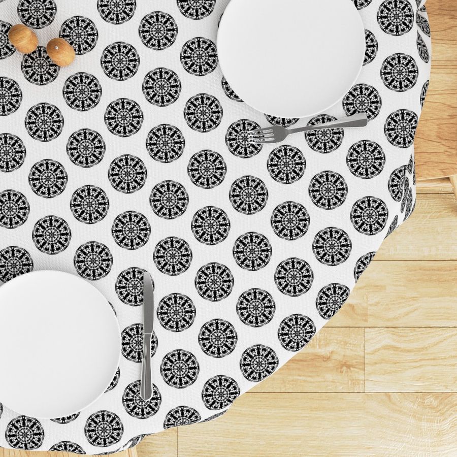 HOME_GOOD_ROUND_TABLE_CLOTH