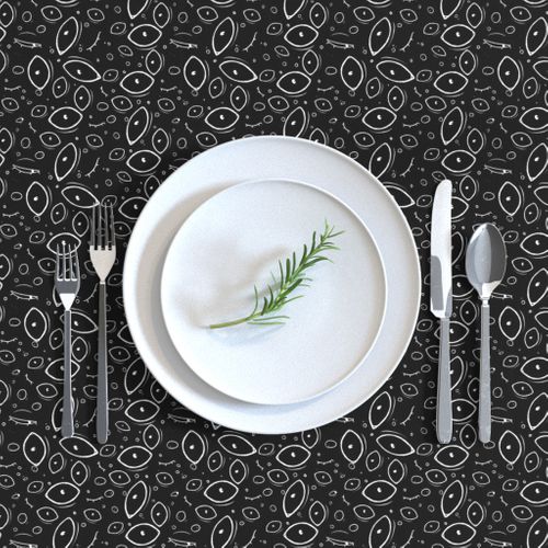 HOME_GOOD_RECTANGULAR_TABLE_CLOTH