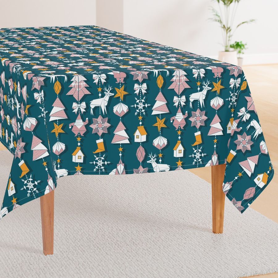 HOME_GOOD_RECTANGULAR_TABLE_CLOTH