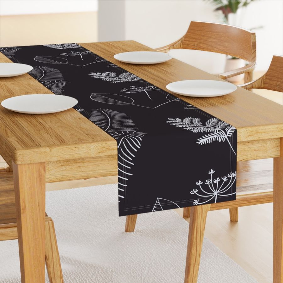 HOME_GOOD_TABLE_RUNNER