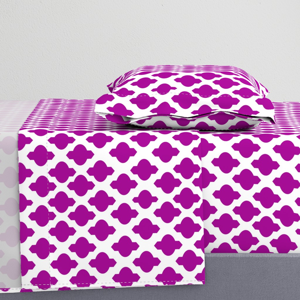 Moroccan Ogee Damask // Fuchsia 