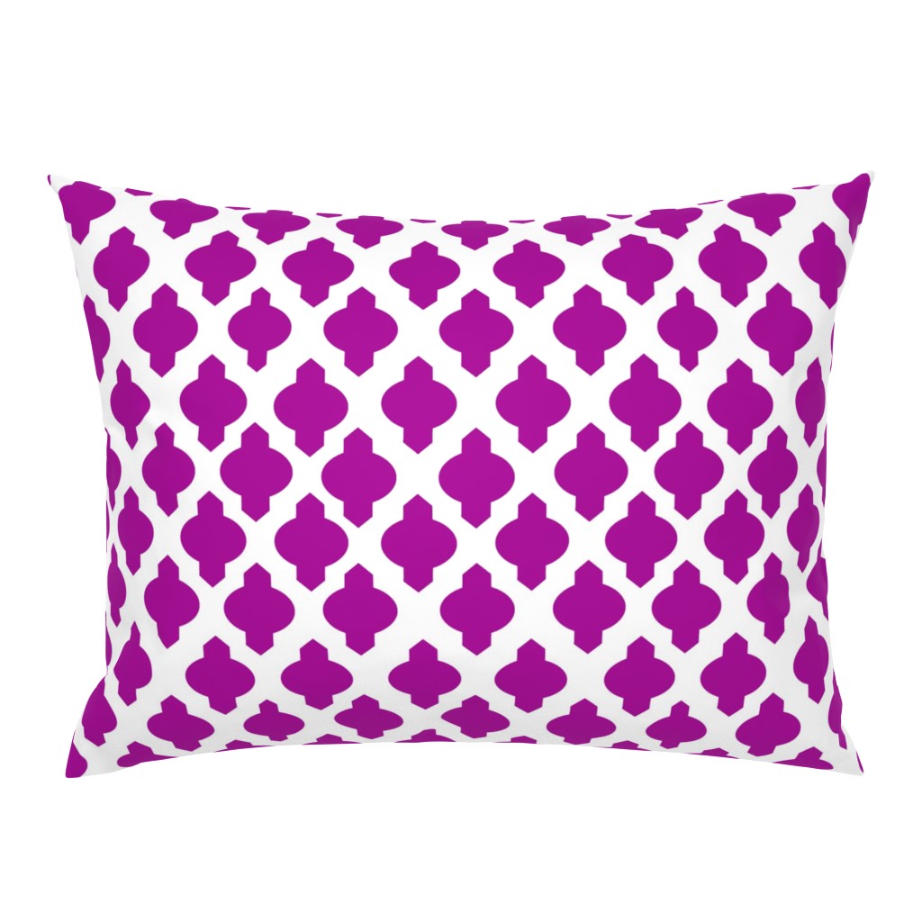 Moroccan Ogee Damask // Fuchsia 