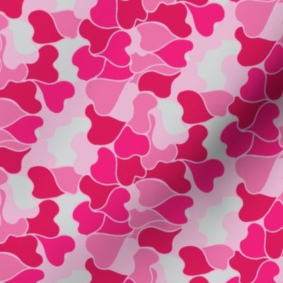 camo hearts design in pink. Use the design for girls room decor, duvet covers, and for cats and dogs.