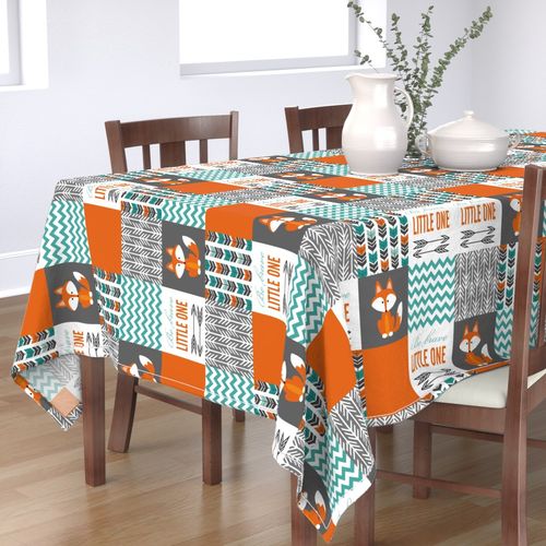 HOME_GOOD_RECTANGULAR_TABLE_CLOTH