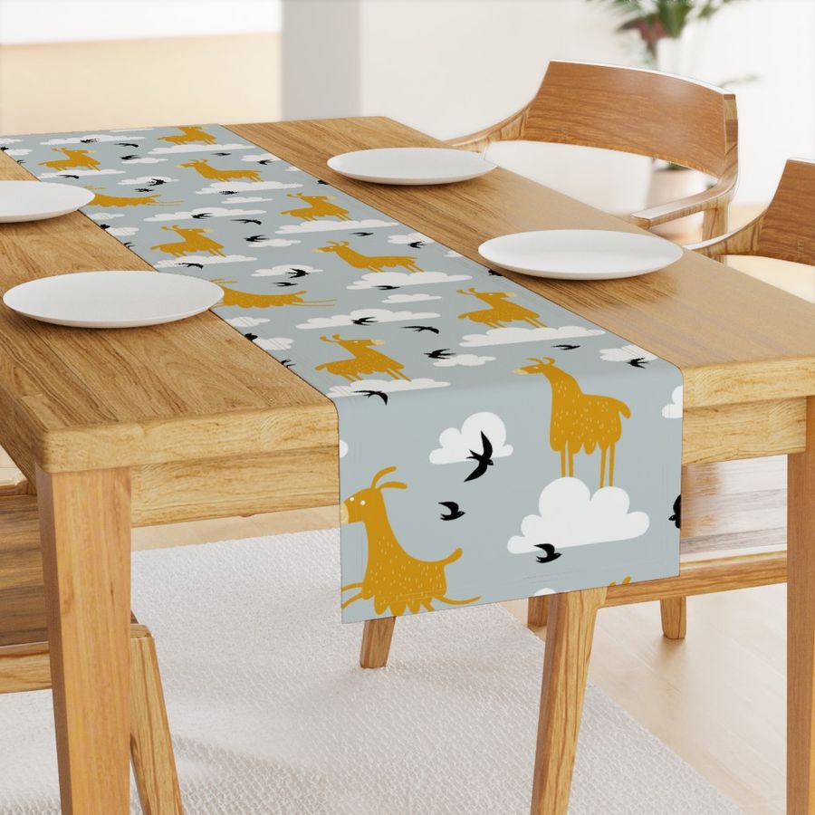 HOME_GOOD_TABLE_RUNNER