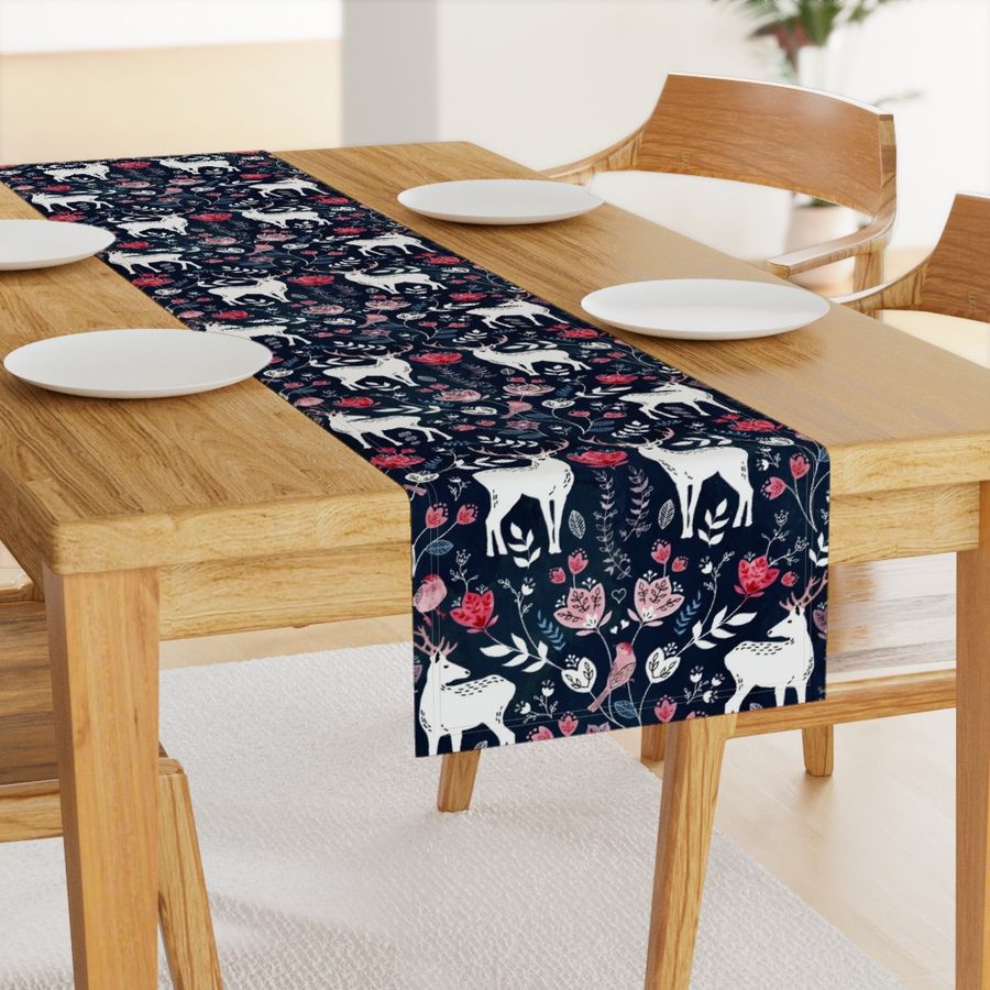 HOME_GOOD_TABLE_RUNNER