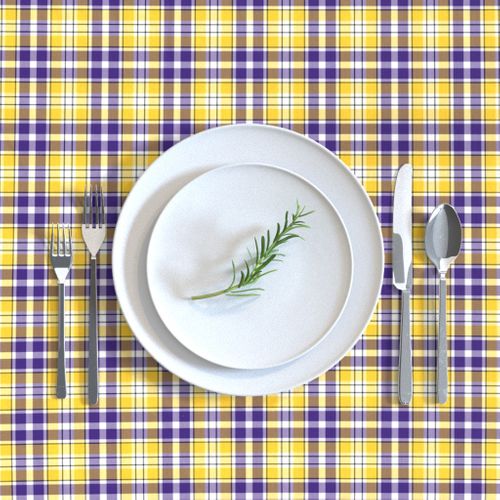 HOME_GOOD_RECTANGULAR_TABLE_CLOTH