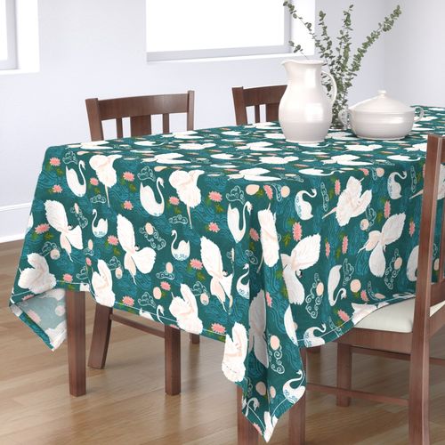 HOME_GOOD_RECTANGULAR_TABLE_CLOTH