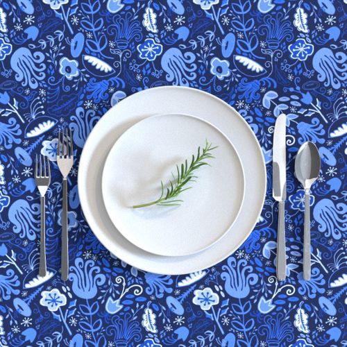 HOME_GOOD_RECTANGULAR_TABLE_CLOTH