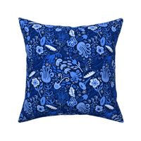 Midnight Garden Vintage Floral Chinoiserie // Royal Blue + Moonlight