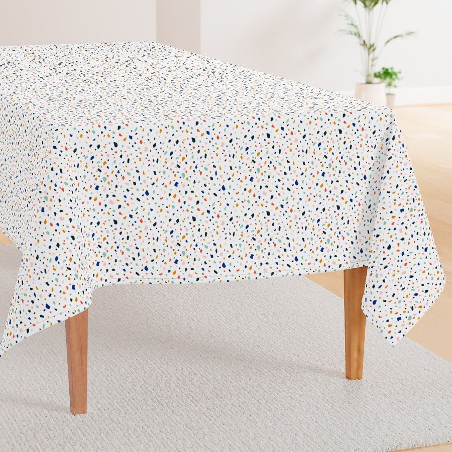 HOME_GOOD_RECTANGULAR_TABLE_CLOTH