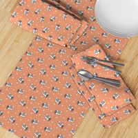 Gray and white Guinea pig popcorning pattern 