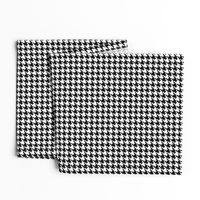 Houndstooth Check // Black & White ((Tiny))