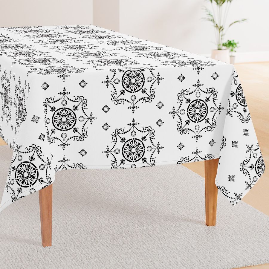 HOME_GOOD_RECTANGULAR_TABLE_CLOTH