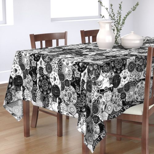 HOME_GOOD_RECTANGULAR_TABLE_CLOTH