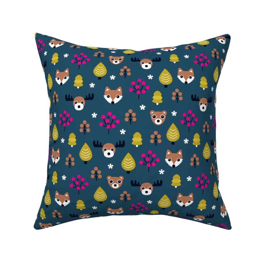 HOME_GOOD_SQUARE_THROW_PILLOW