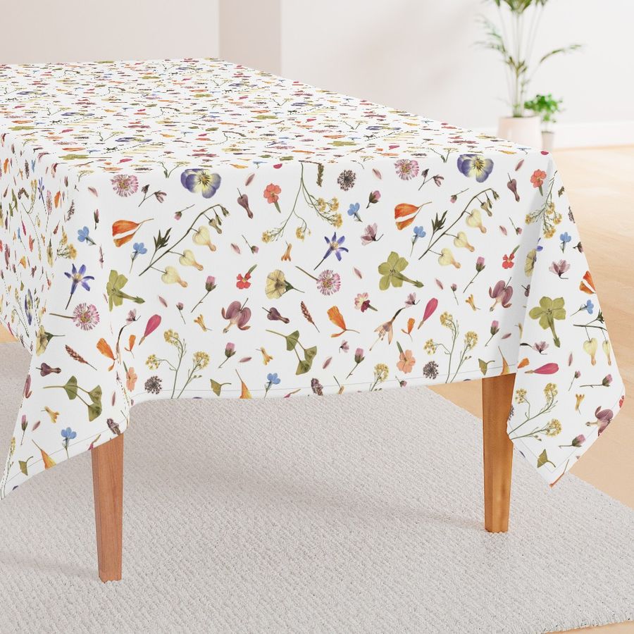 HOME_GOOD_RECTANGULAR_TABLE_CLOTH