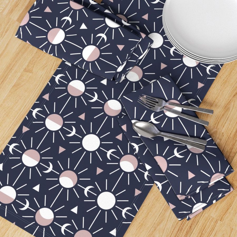 HOME_GOOD_TABLE_RUNNER